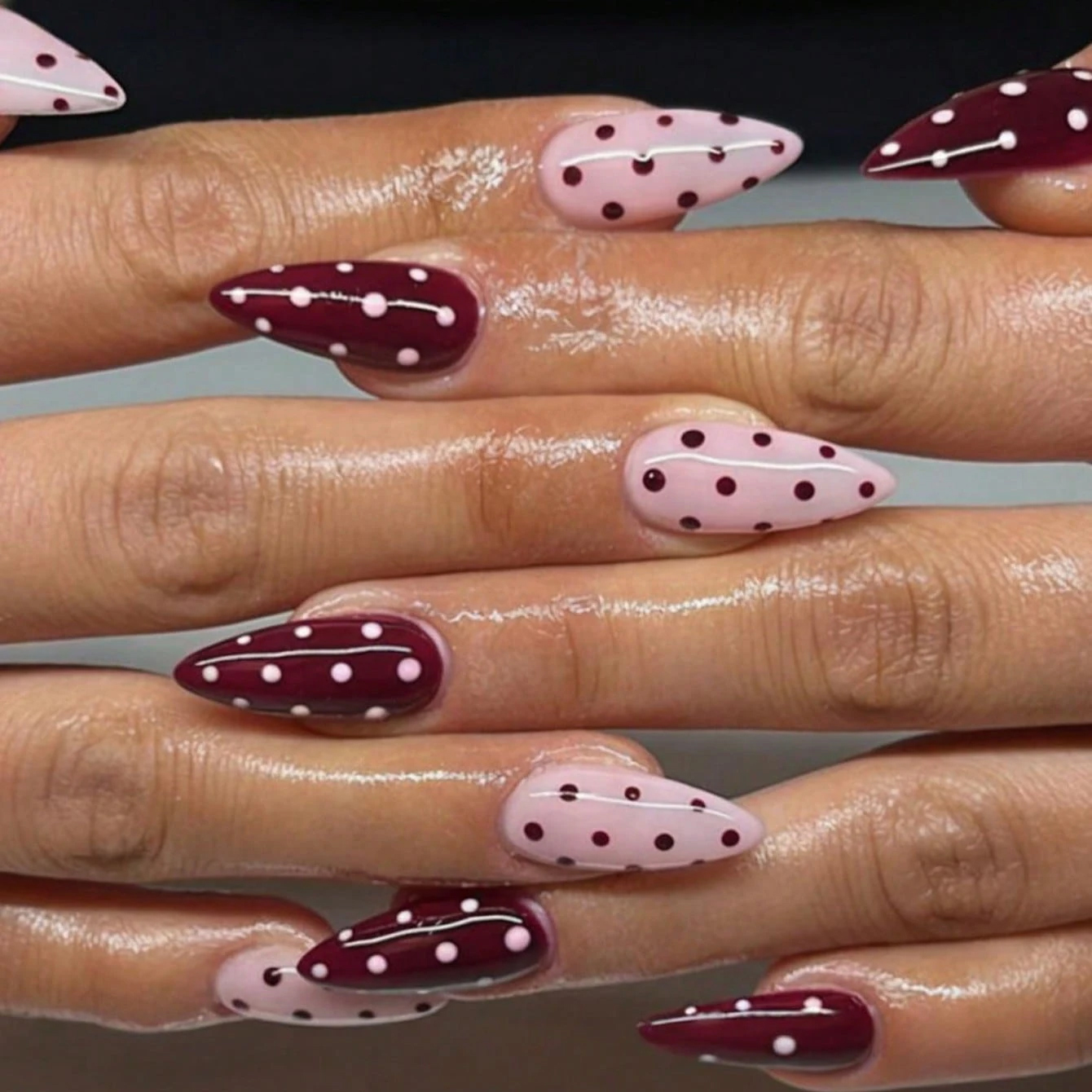 Nail Art Aesthetic - 24PCS Medium Pressure Nail Almond Fake